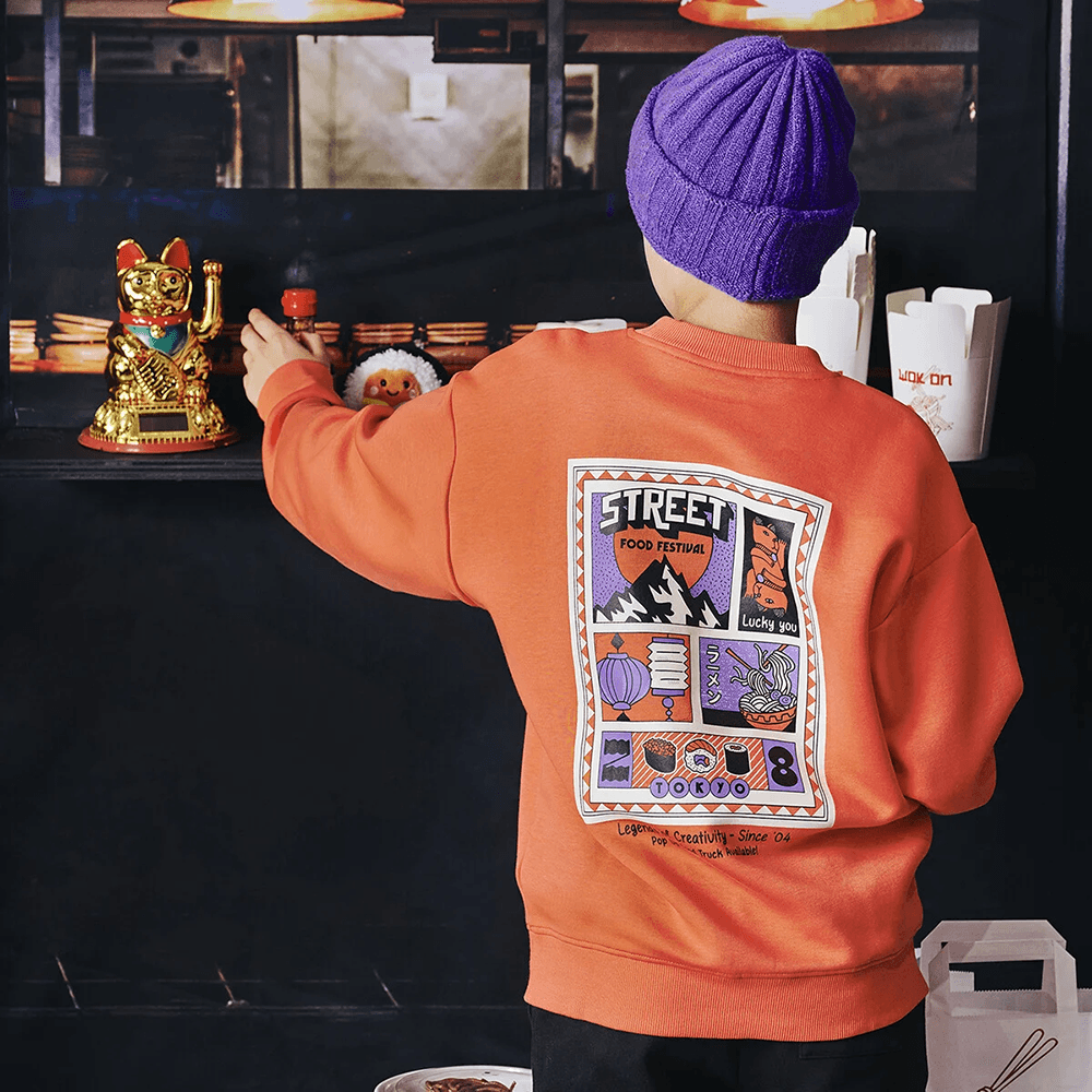 Tyce Sweater Streetfood Backprint Koraal Tyce Sweater Streetfood Backprint Koraal