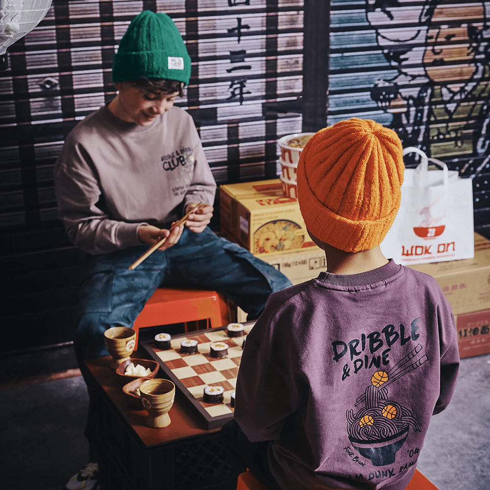 Teo Sweater Dribble Backprint Paars Teo Sweater Dribble Backprint Paars