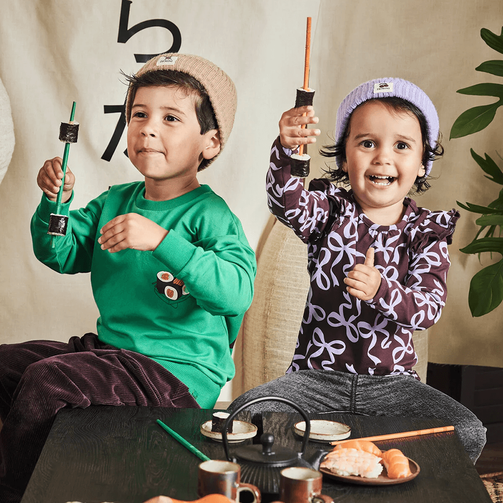 Ammelle Mini Longsleeve Strikjes Bruin 1 Ammelle Mini Longsleeve Strikjes Bruin 1