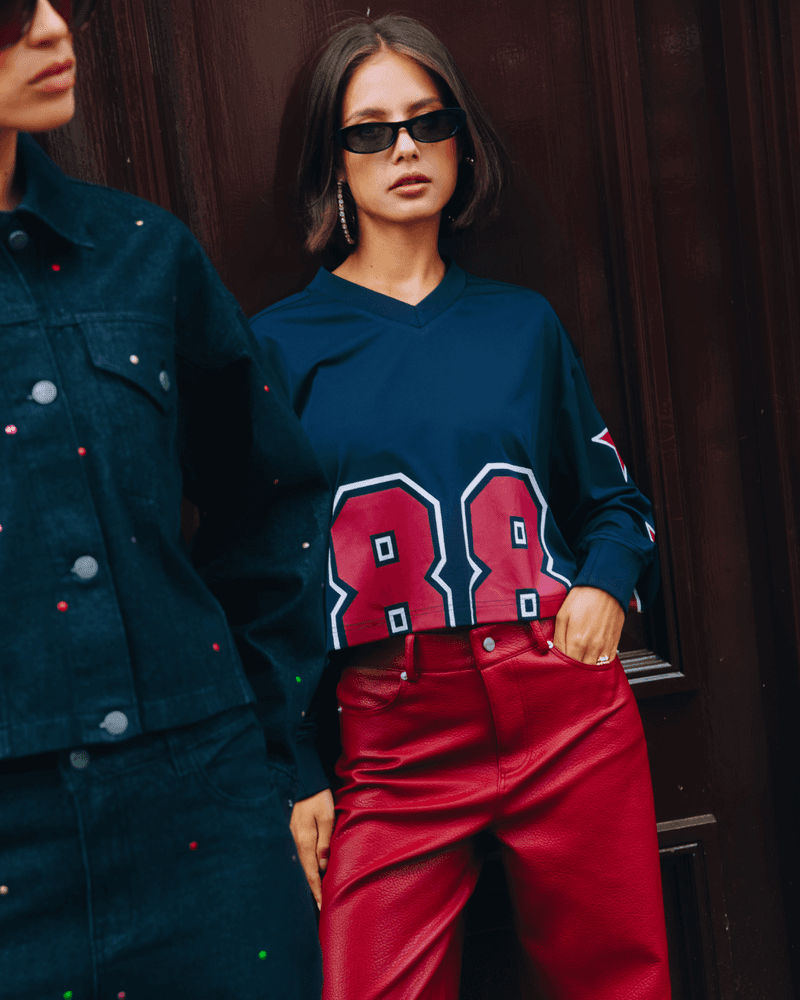 ladies knitted cropped top with v-neck Ulla Donker Blauw ladies knitted cropped top with v-neck Ulla Donker Blauw