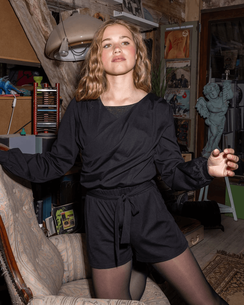 10Sixteen Jumpshorts with drape Zwart 1 10Sixteen Jumpshorts with drape Zwart 1