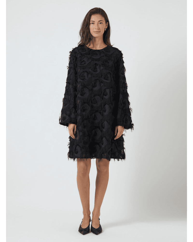 YASDIO LS SHORT DRESS Zwart 1 YASDIO LS SHORT DRESS Zwart 1