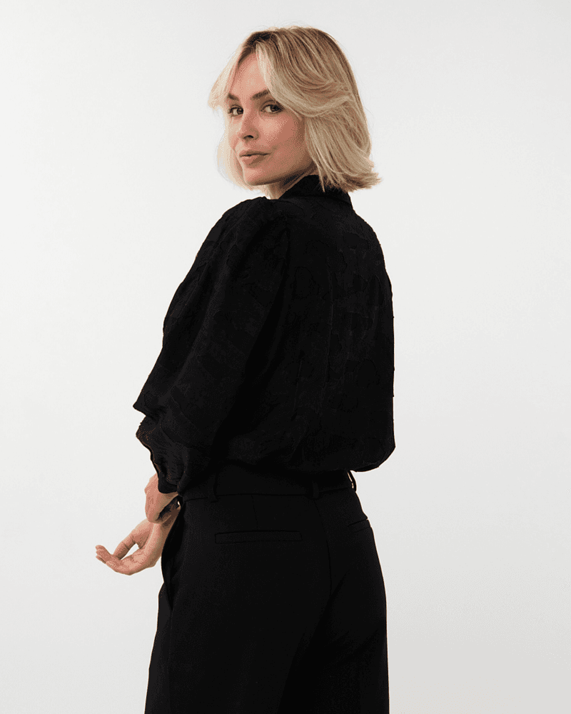 Blouse flower jacquard Zwart 1 Blouse flower jacquard Zwart 1
