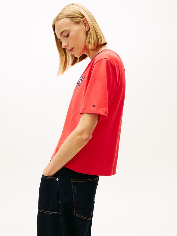 TJW BXY Tommy Applique SS Tee Rood TJW BXY Tommy Applique SS Tee Rood