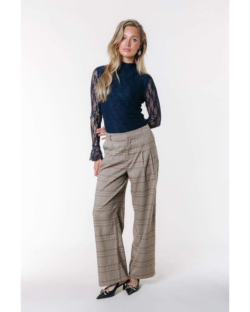 WT217578 Nena Lace High Neck Top Blauw WT217578 Nena Lace High Neck Top Blauw