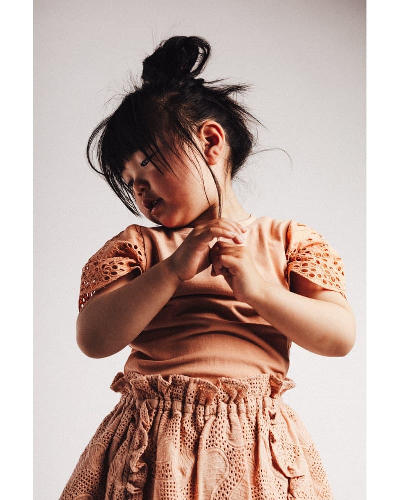 Bless Tee Broderie Sleeve Roze Bless Tee Broderie Sleeve Roze