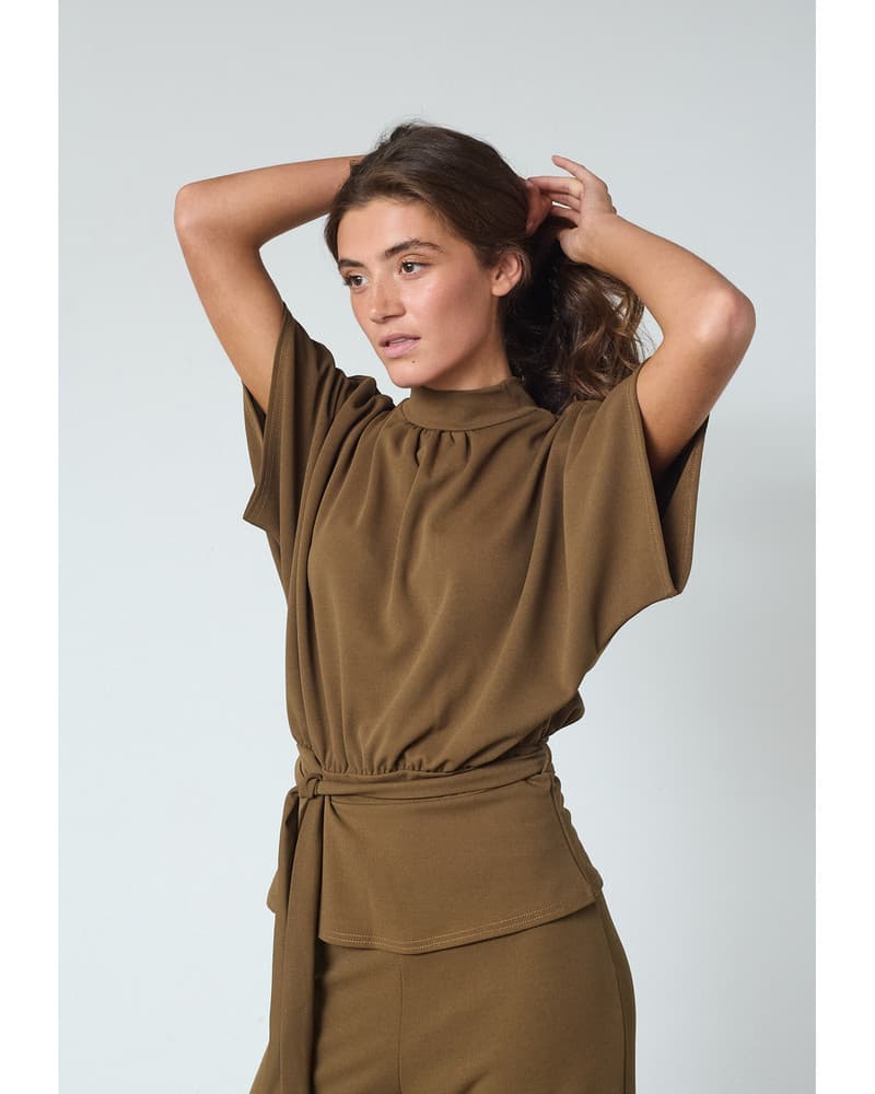 GIRL-TOP6 Highneck Bruin 1 GIRL-TOP6 Highneck Bruin 1