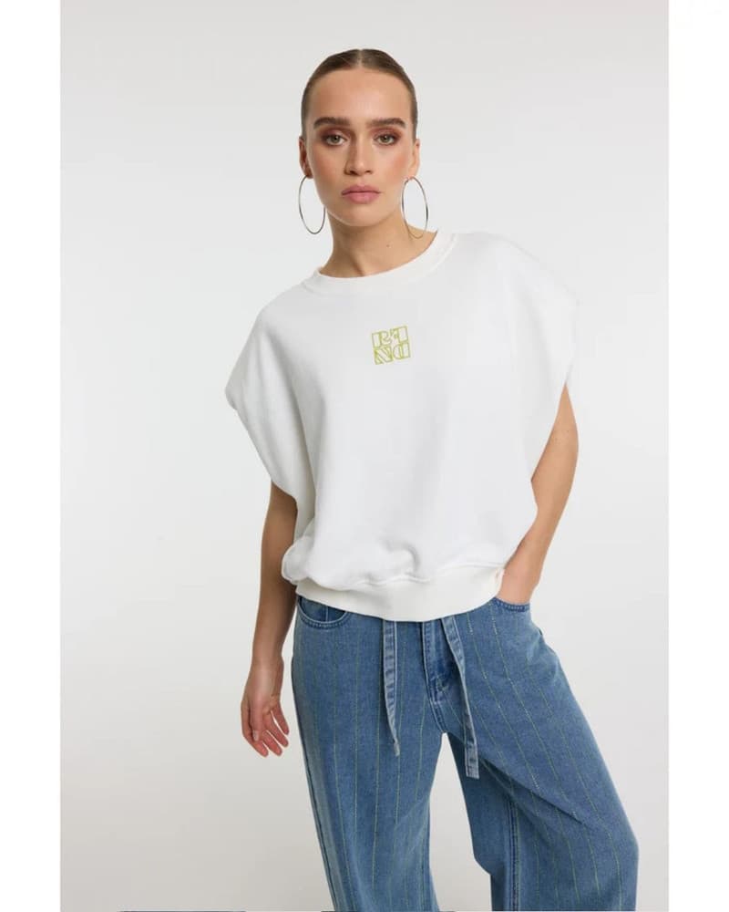 ladies knitted sleeveless oversized sweat JENNELY Off White ladies knitted sleeveless oversized sweat JENNELY Off White