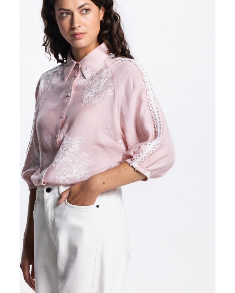 RAELLA BLOUSE AE 701 3/4 sleeve embroidery Roze RAELLA BLOUSE AE 701 3/4 sleeve embroidery Roze