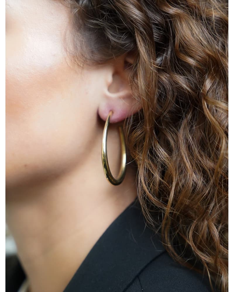 Earring Oval Teardrop Creole M Goud Earring Oval Teardrop Creole M Goud